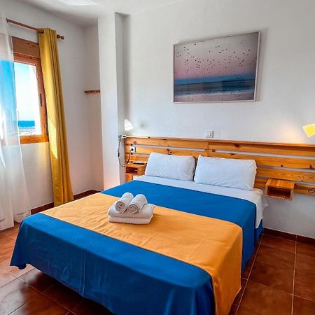 La Tortuga Lodging Rooms Tarifa Exterior photo