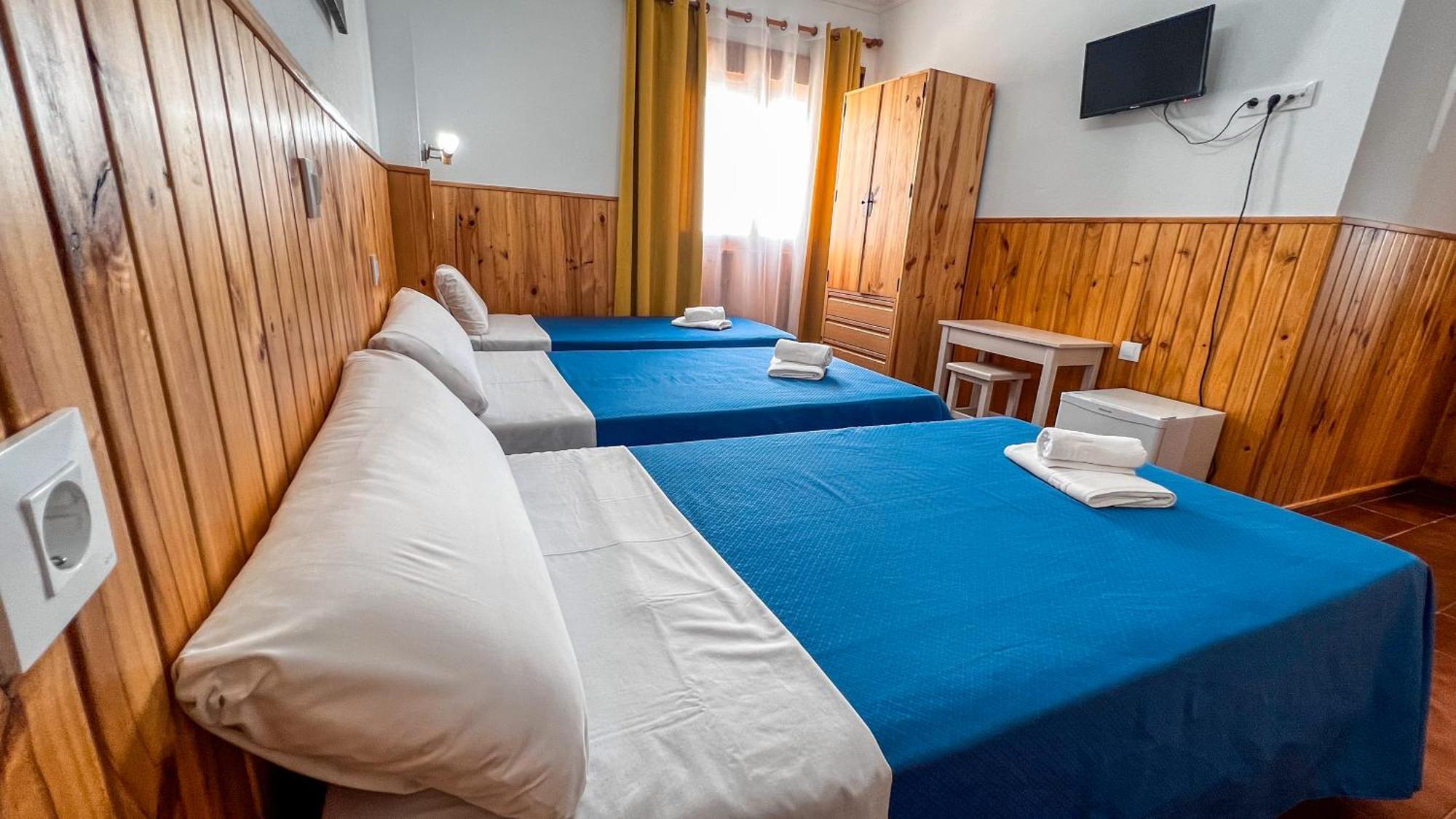 La Tortuga Lodging Rooms Tarifa Exterior photo