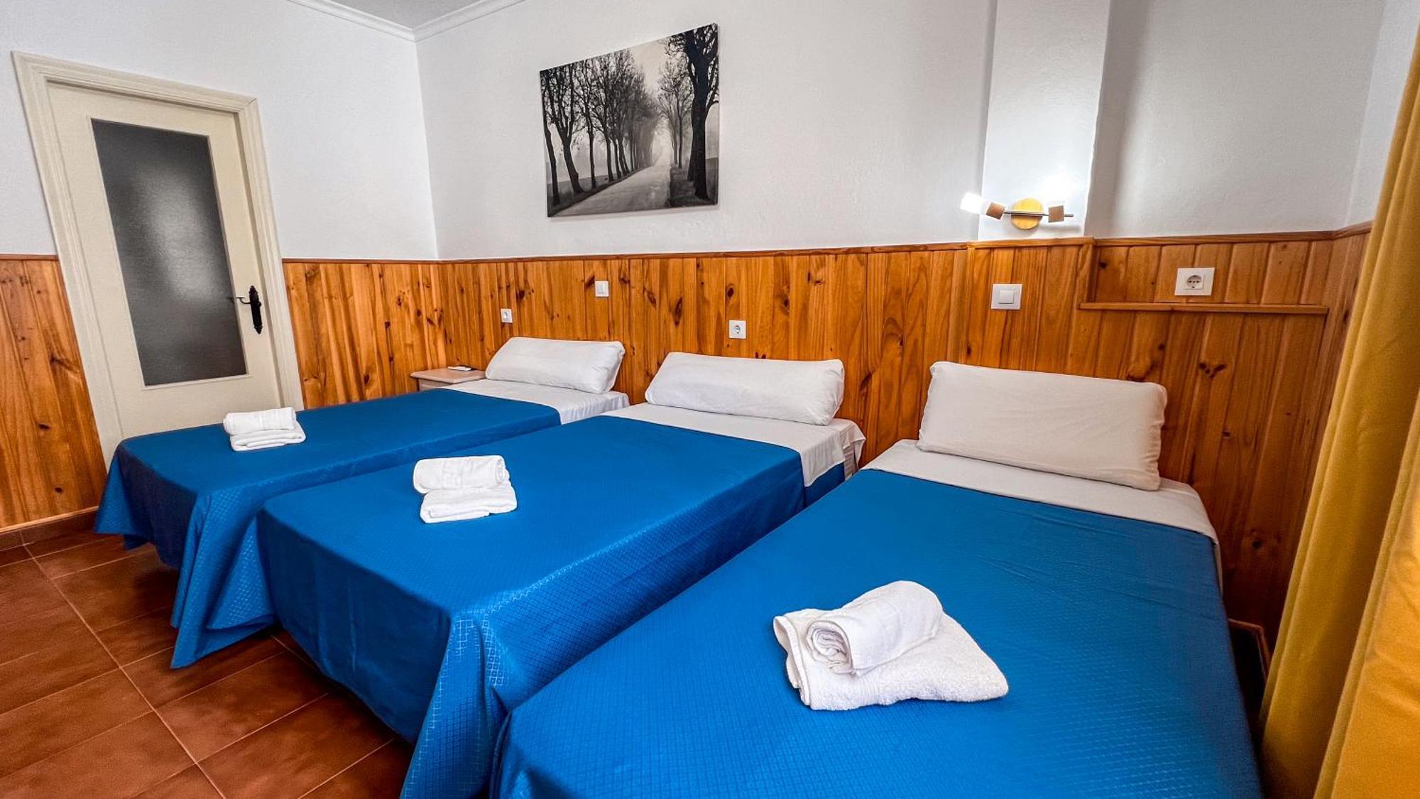 La Tortuga Lodging Rooms Tarifa Exterior photo