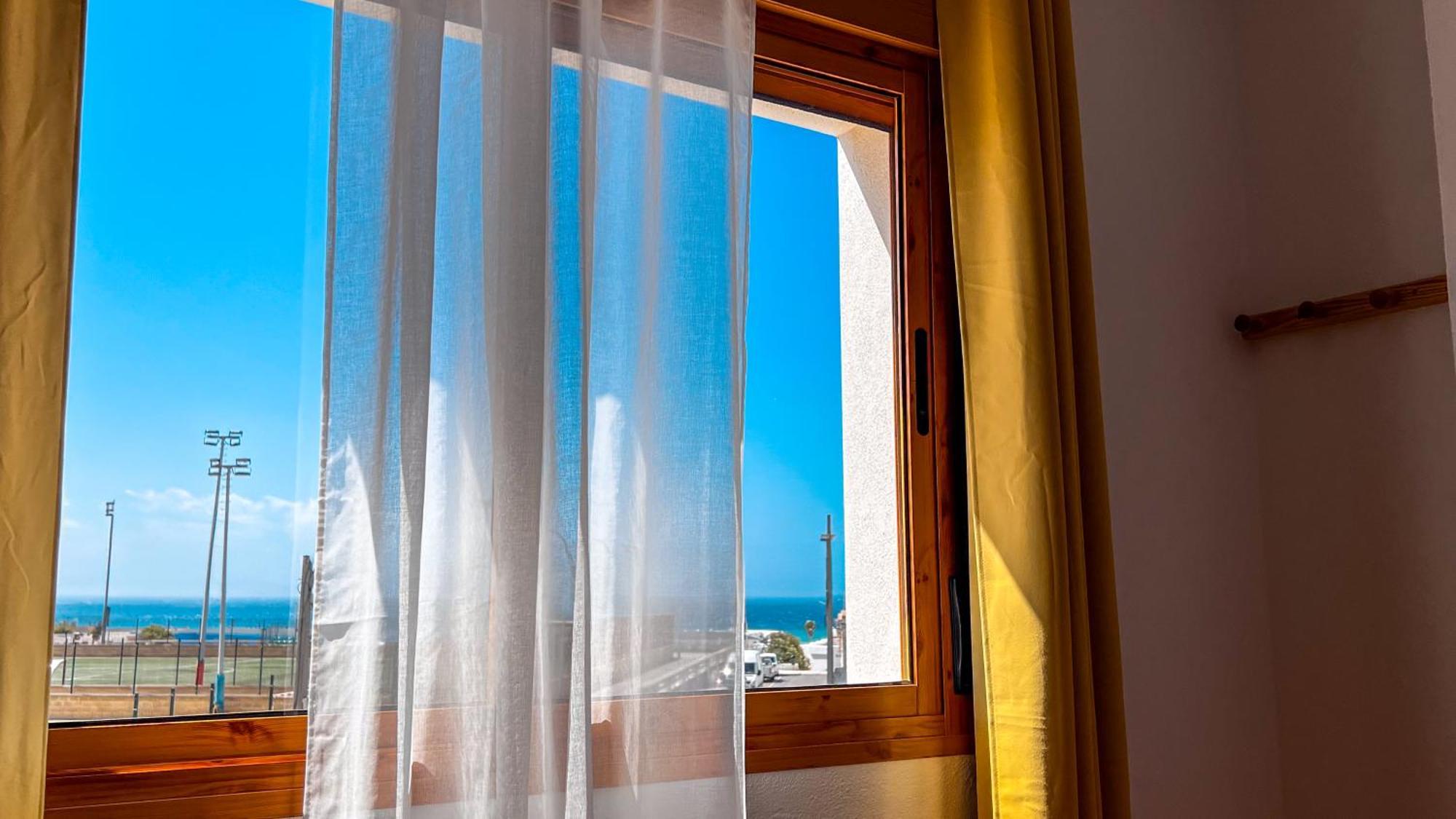 La Tortuga Lodging Rooms Tarifa Exterior photo