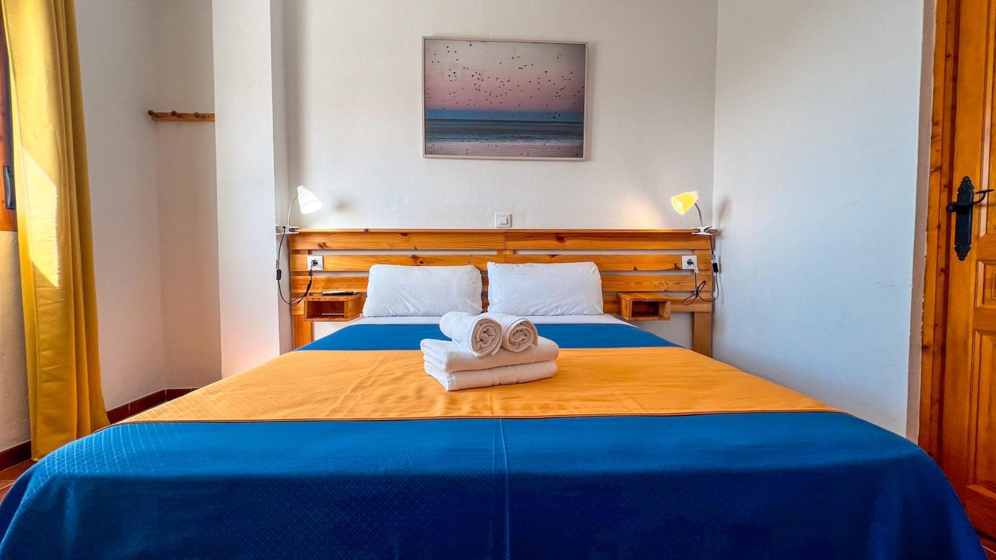La Tortuga Lodging Rooms Tarifa Exterior photo